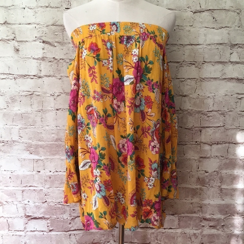a.n.a. Yellow Floral Top Blouse Off the Shoulder